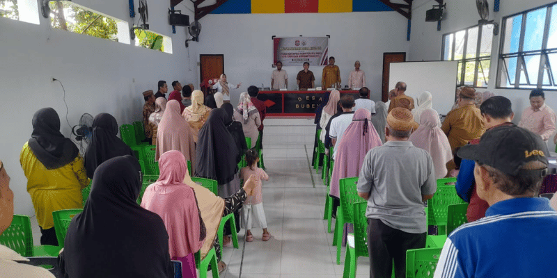 Pelaksanaan Musyawarah Desa (Musdes) Khusus Pembentukan Koperasi Merah Putih Bubeya Kecamatan Suwawa Kabupaten Bone Bolango, Selasa (6/5).