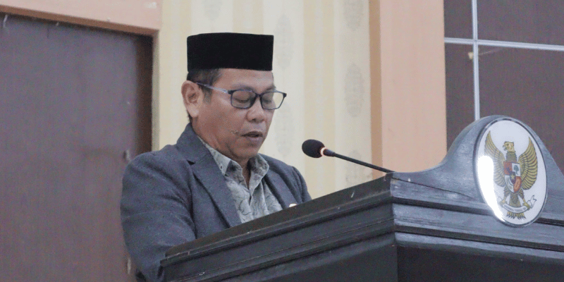 Paripurna DPRD Bone Bolango dalam rangka Pembicaraan tingkat II terhadap 4 (empat) Rancangan Peraturan Daerah usul inisiatif DPRD Kabupaten Bone Bolango, Selasa (6/5) di ruang Paripurna.