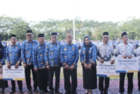 Bupati Bone Bolango Ismet Mile usai menghadiri pelaksanaan Upacara Peringatan Hari Kebangkitan Nasional yang dirangkaikan dengan Apel Kopri di Lingkungan Pemda Bone Bolango, dilaksanakan di Lapangan Alun-Alun, Selasa (20/5/2025).