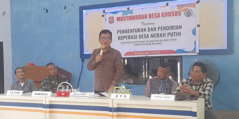 elaksanaan Musyawarah Desa (Musdes) Pembentukan Koperasi Merah Putih Desa Bulotalangi Barat Kecamatan Bulango Timur, Kamis (1/5).