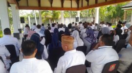 Bupati Ismet Mile dan Wakil Bupati Risman Tolingguhu kembali mengumpulkan para pimpinan OPD, Camat, Sekretaris Camat hingga Kepala Puskesmas, di Pendopo Bandayo Rumah Dinas Bupati, Rabu (30/4/2025). (F.AKP).