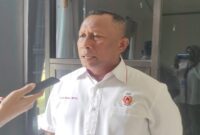 Kepala Dinas Pariwisata, Pemuda dan Olahraga Mohamad Yamin Abbas, saat diwawancarai terkait kesiapan Bone Bolango menjadi salah satu tuan rumah pelaksanaan Pekan Olahraga Tradisional Tingkat Nasional (Potradas) tahun 2025, Rabu (21/5/2025). (Foto – Forkopimda)