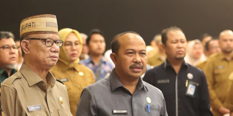 Bupati Ismet Mile saat menghadiri Musyawarah Perencanaan Pembangunan Daerah (Murenbangda) Rencana Kerja Pemerintah Daerah (RKPD) Provinsi Gorontalo, di Grand Q Hotel Kota Gorontalo, Selasa (29/4/2025). (F.dok.istimewa)