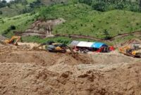 Aktivitas alat berat excavator di PETI Dulupi Kabupaten Boalemo Provinsi Gorontalo yang menuai sorotan Aleg Boalemo