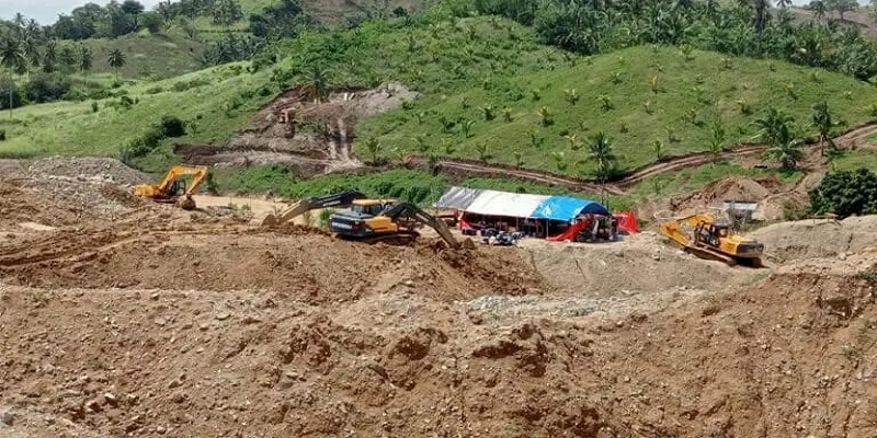 Aktivitas alat berat excavator di PETI Dulupi Kabupaten Boalemo Provinsi Gorontalo yang menuai sorotan Aleg Boalemo