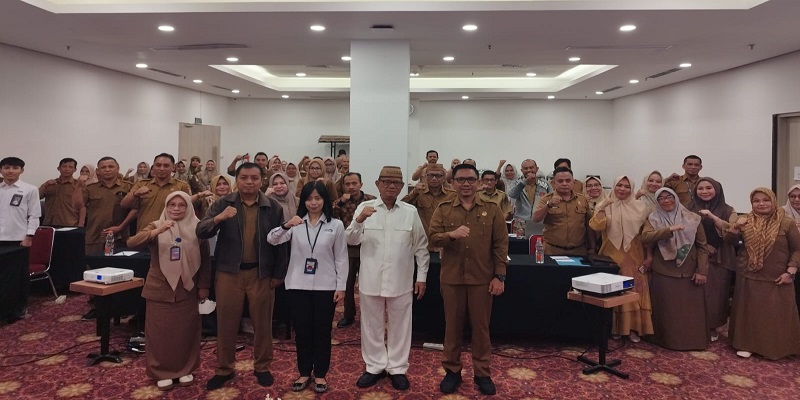 Bupati Ismet Mile menghadiri sekaligus membuka kegiatan Bimbingan Teknis (Bimtek) Manajemen Risiko yang diselenggarakan oleh Inspektorat Daerah Kabupaten Bone Bolango bekerja sama dengan BPKP Provinsi Gorontalo, di Aula Tilongkabila, Hotel Fox Gorontalo, Senin (23/6/2025). (F.AKP)
