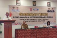 Kepala Inspektorat Bone Bolango, Fredy Lasut, dalam kegiatan Bimtek Manajemen Risiko yang diselenggarakan oleh Inspektorat Daerah Kabupaten Bone Bolango bekerja sama dengan BPKP Provinsi Gorontalo, di Aula Tilongkabila, Hotel Fox Gorontalo, Senin (23/6/2025). (F.AKP)