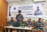 Ketum DPP PJS Mahmud Marhaba saat berfoto bersama pengurus DPD dan DPC PJS se Sumut dalam agenda Rakerda di Kota Medan, Sabtu (28/06/2025).
