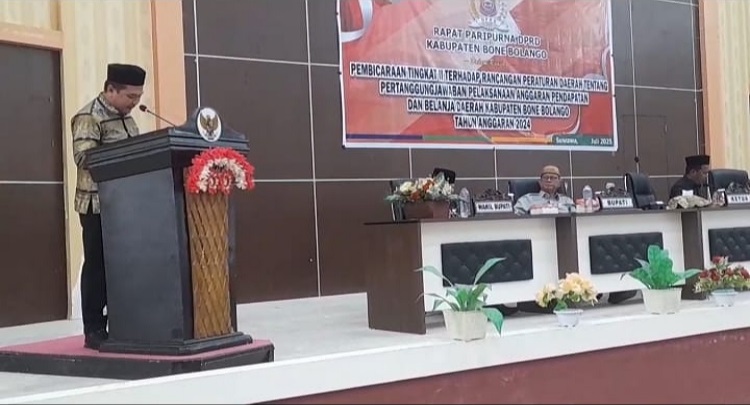 Pandangan Akhir Fraksi Amanat dan Keadilan DPRD Kabupaten Bone Bolango yang disampaikan Rizki Huntoyungo