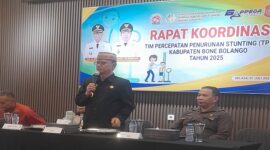 Sambutan Bupati Ismet Mile dalam Rapat Koordinasi (Rakor) Team Percepatan Penurunan Stunting (TPPS) Bone Bolango Tahun 2025 yang dilaksanakan pada Selasa (1/7/2025), di Naffil Resto dan Café.