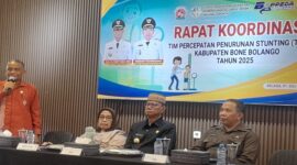 Sambutan Kepala Dinas Sosial P3APPKB Kabupaten Bone Bolango, Udin Kuku dalam agenda Rapat Koordinasi (Rakor) Team Percepatan Penurunan Stunting (TPPS) Bone Bolango Tahun 2025 yang dilaksanakan pada Selasa (1/7/2025), di Naffil Resto dan Café.