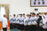 Bupati Bone Bolango Drs. H. Ismet Mile, MM, mengukuhkan dan melantik pengurus PGRI Kabupaten Bone Bolango Masa Bhakti V Periode 2025 – 2030, Kamis (24/7) di Aula BPMP Provinsi Gorontalo.
