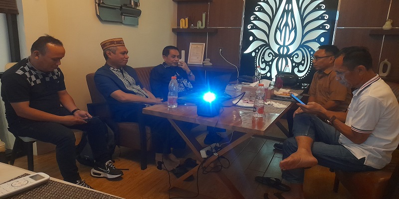 Silaturahmi Pengurus Koperasi Jasa Global Akses Sejahtera (GASS) bersama Ibrahim Bouti dan Miftahudin Jasin, Buido Coffee Kota Gorontalo, Kamis (10/7).