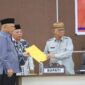saat menyerahkan laporan pandangan akhir Fraksi Golkar.