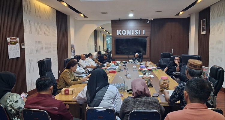 Koperasi Jasa Global Akses Sejahtera (GASS) memenuhi undangan Komisi I Dewan Perwakilan Rakyat Daerah (DPRD) Provinsi Gorontalo dalam agenda silaturahmi sekaligus audiensi, bertempat di ruang rapat Komisi I DPRD Provinsi Gorontalo, Senin (28/7).