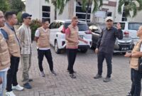 Pertamuan singkat Hamzah Sidik Djibran bersama Pengurus Koperasi GASS usai melaksanakan audiensi bersama Bupati Gorontalo Utara Thariq Modanggu yang juga dihadiri Team Kerja Bupati Gorontalo Utara Siswan Ahudulu