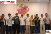 Foto bersama Pengurus Koperasi GASS, tim kajian strategis dan pengembangan inovasi Gorontalo Utara, Kepala Desa, Bumdes dan Koperasi Merah Putih Desa Molingkapoto Selatan, usai pembahasan persiapan launching program “Digitalisasi Desa Bersama GASS menuju Gorut Bercahaya”, bertempat di Naffil Café dan Resto, Selasa (19/8). (Foto – klikindonesia.co).