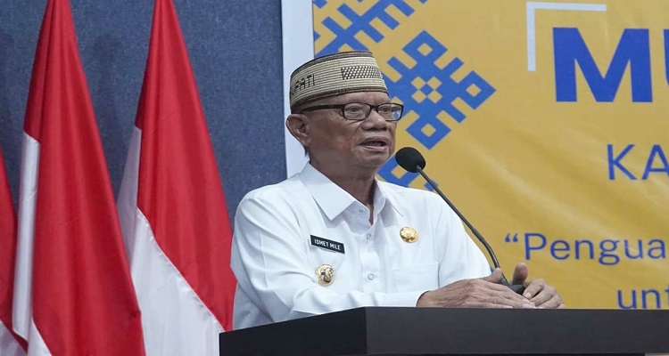 Bupati Bone Bolango, Drs. H. Ismet Mile, MM