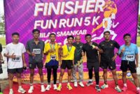 Kepala SMA Negeri 1 Kabila, Drs. Yusman Yusuf Ekie, M.Pd, turut hadir dalam pelaksanaan Fun Run 5K, sebagai salah satu rangkaian kegiatan Semarak Milad 60 Tahun SMA Negeri 1 Kabila Kabupaten Bone Bolango. (F. SMA Negeri 1 Kabila).