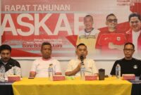 Ketua Asosiasi Kabupaten Persatuan Sepak Bola Seluruh Indonesia (ASKAB – PSSI) Kabupaten Bone Bolango, Zainudin Pedro Bau nampak memberikan sambutan dan arahan pada agenda Rapat Tahunan 2025 di Hotel Tuwawa, Kecamatan Suwawa Bone Bolango, Sabtu (30/8).
