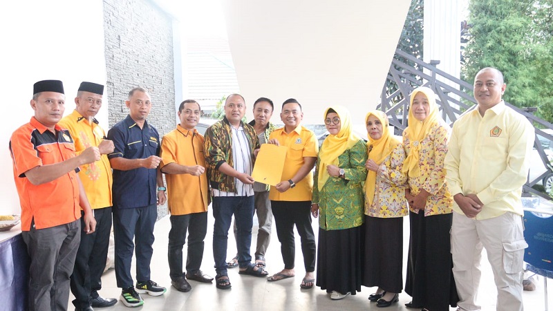 Penyerahan dukungan Ormas Golkar terhadap Zainudin Pedro Bau, sebagai Calon Ketua DPD Golkar Bone Bolango Periode 2025 – 2030.