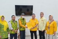 Penyerahan dukungan Calon Ketua DPD Golkar Bone Bolango oleh 5 Pimpinan Kecamatan Partai Golkar Se Kecamatan Suwawa Kabupaten Bone Bolango kepada Zainudin Pedro Bau.