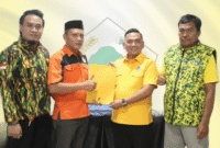 Penyerahan dukungan tertulis Pimpinan Kecamatan (PK) Golkar Dapil (Kabila, Tilongkabila dan Botupingge) untuk memilih dan memenangkan Zainudin Pedro Bau pada Musda Golkar Bone Bolango Periode 2025 - 2030