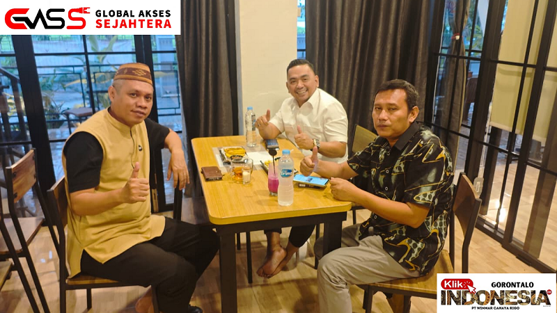 Ketua DPP dan Ketua Badan Pengawas Koperasi GASS melakukan Pembahasan agenda-agenda strategis, Senin (10/11), bertempat di Naffil Caffe dan Resto.