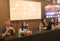 Sambutan Ketua Koperasi GASS Bahrun Usman, sekaligus membuka Diskusi KUHP & KUHAP baru dalam prespektif perlindungan hukum yang diselenggarakan Selasa malam (20/1), bertempat di Naffil Café & Resto, Kecamatan Tilongkabila Kabupaten Bone Bolango.
