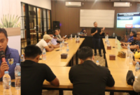 Diskusi KUHP & KUHAP baru dalam prespektif perlindungan hukum insan pers yang diselenggarakan Koperasi Global Akses Sejahtera (GASS), Selasa malam (20/1), bertempat di Naffil Café & Resto, Kecamatan Tilongkabila Kabupaten Bone Bolango. 